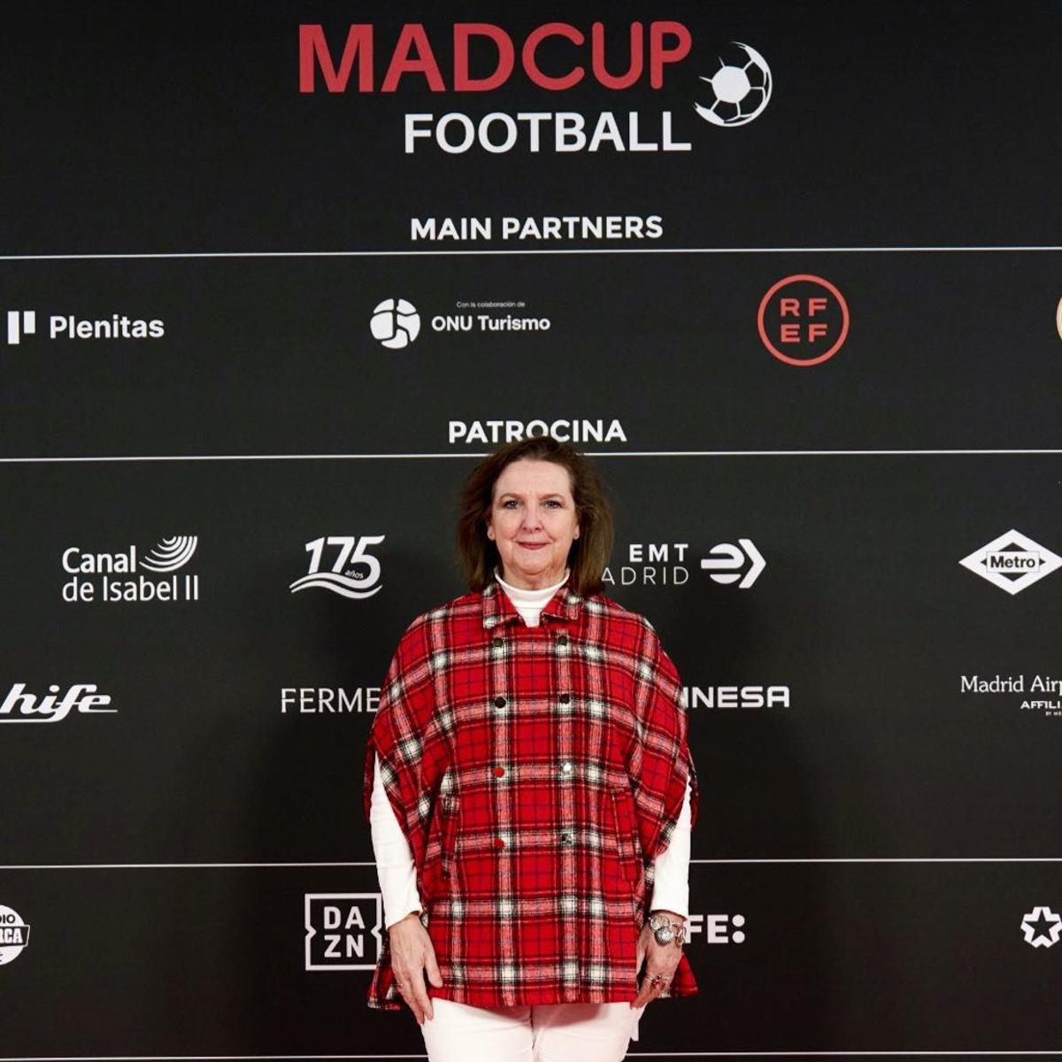 Lola López, concejala de Deportes de Alcalá de Henares, en la presentación de la MADCUP Football 2026