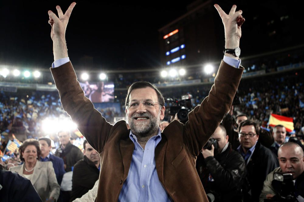 El mítin de Camps y Rajoy en la plaza de toros de València que se pagó en negro