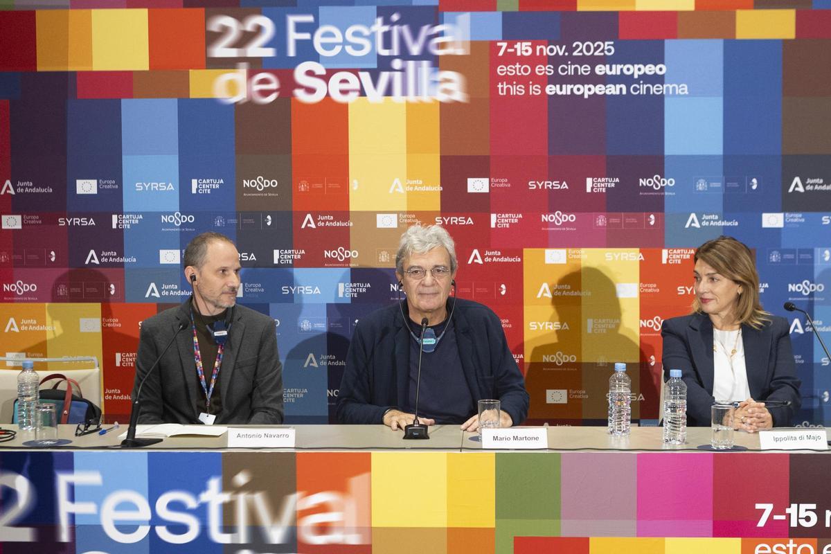 Antonio Navarro, programador del Festival, junto a Mario Martone e Ippolita Di Majo.