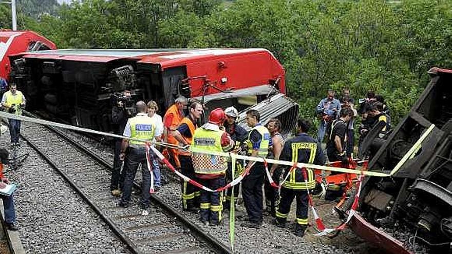 Un muerto y más de 40 heridos tras descarrilar un tren turístico en Suiza