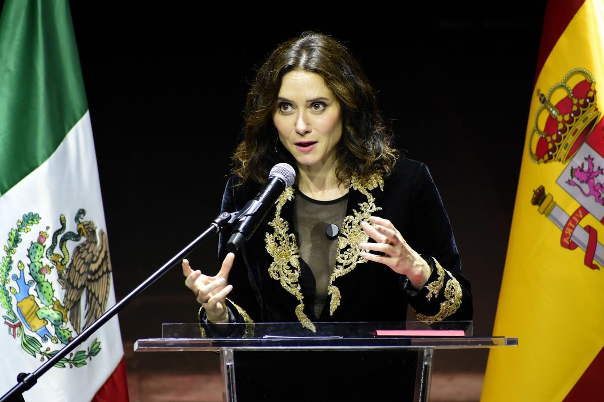 Ayuso torna de Mèxic després d’acusar Sheinbaum de boicotejar-la