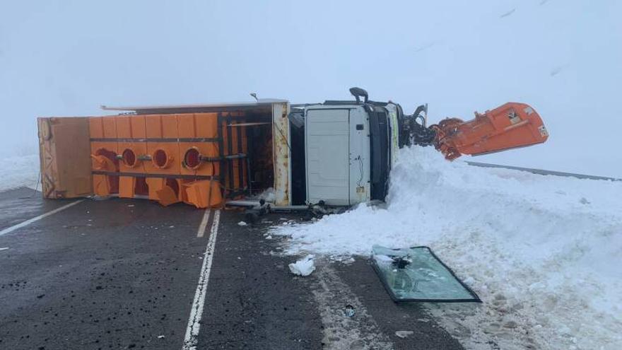 El temporal de Filomena causó un accidente muy grave en en el tramo N-232, a la altura de Torremiró.