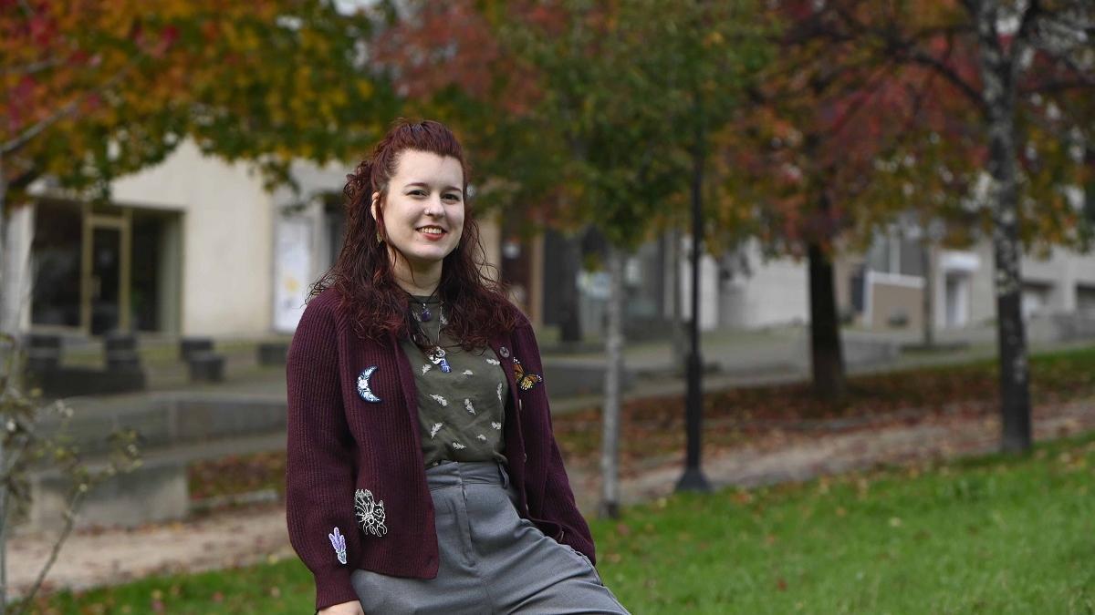 Cati Calo, en la plaza de la Miñoca, en Vigo.