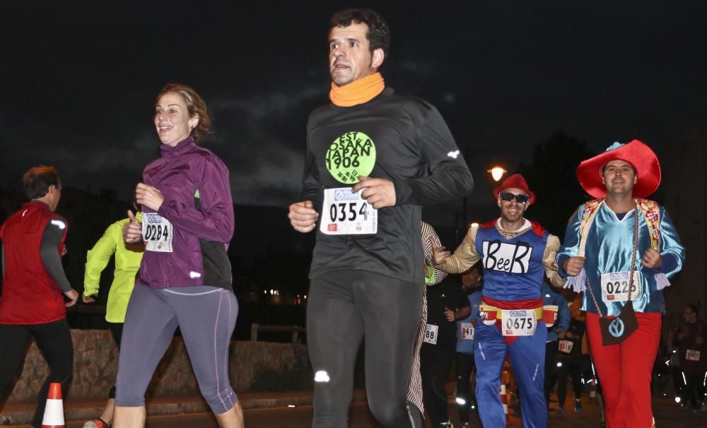 Más de 600 personas participan en la San Silvestre