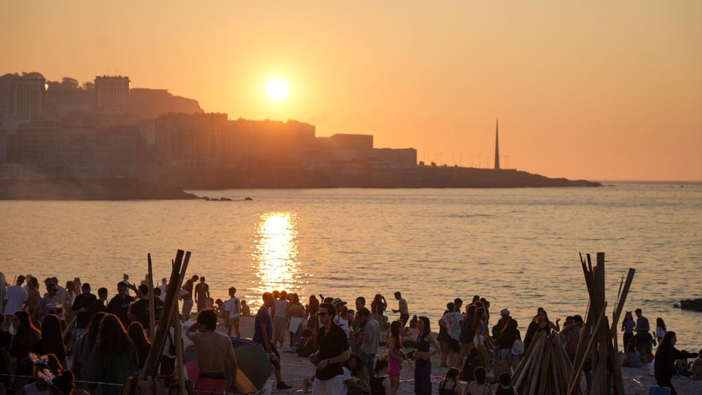 Fiesta de San Juan en las playas de A Coruña