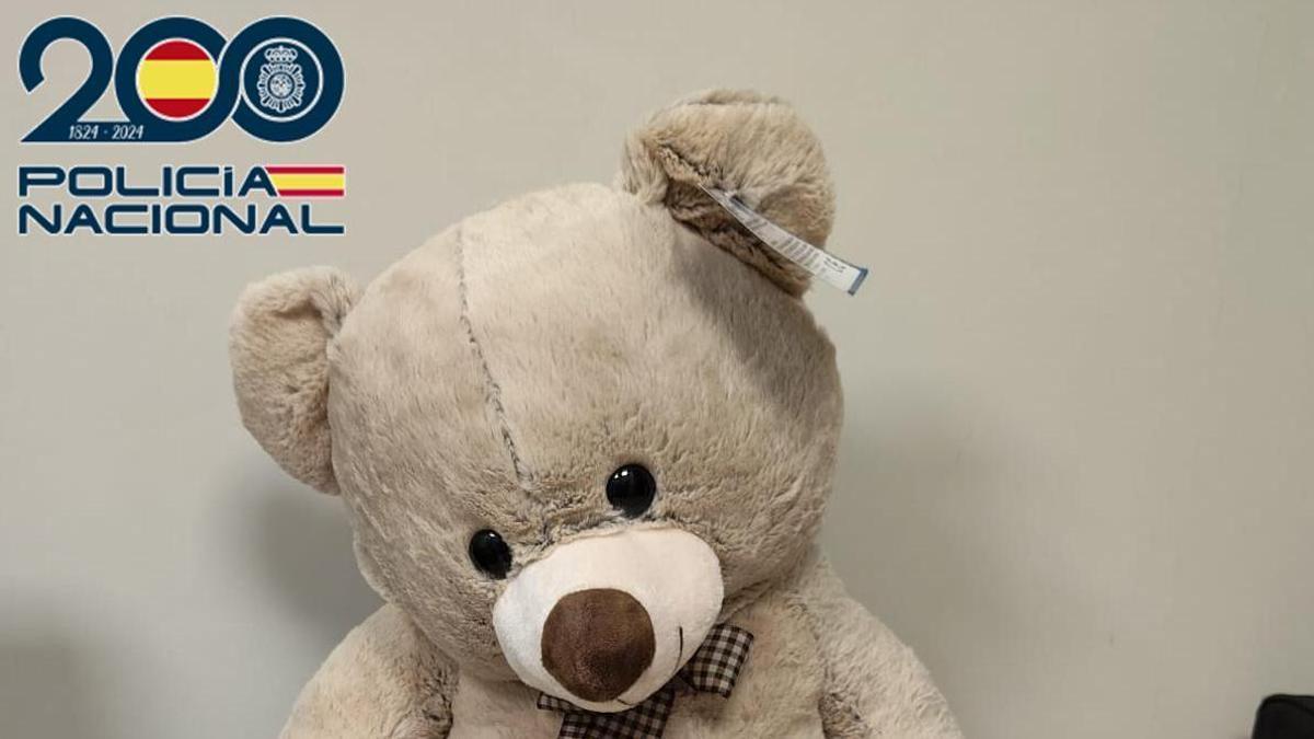 Detenido en Tenerife al recoger un paquete con 504 gramos de tusi ocultos en un peluche