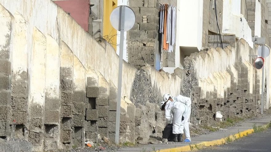 Una mujer, grave, tras ser quemada en La Isleta