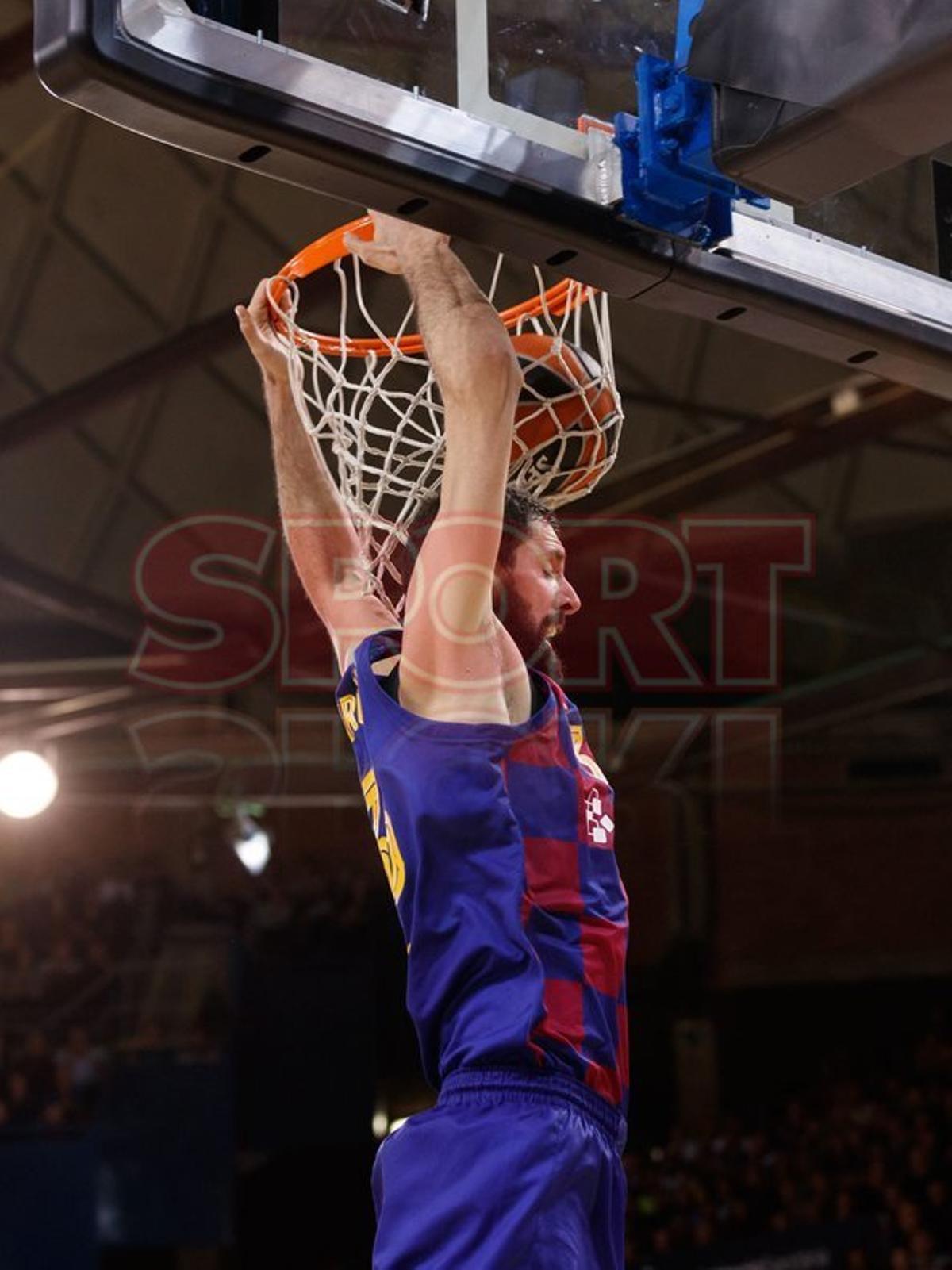 Nikola Mirotic, amplía su contrato con el FC Barcelona hasta 2025. Sus mejores imágenes con el FC Barcelona.