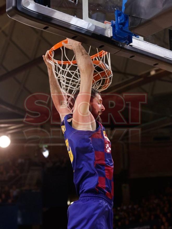 Nikola Mirotic, amplía su contrato con el FC Barcelona hasta 2025. Sus mejores imágenes con el FC Barcelona.