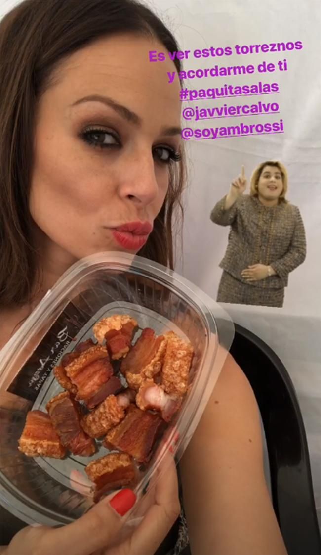 Eva González posando junto a unos Torreznos