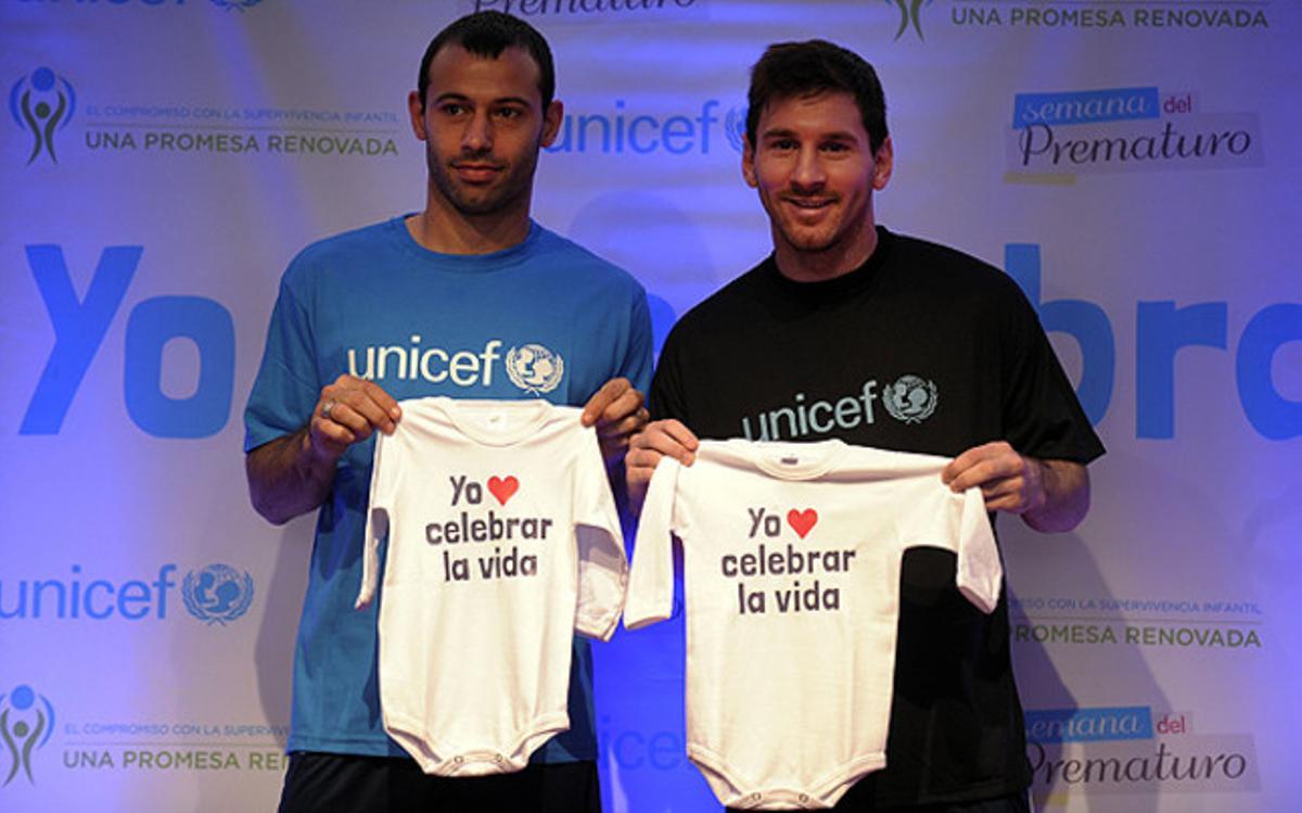 Mascherano i Messi, durant un acte benèfic. Mascherano i Messi, durant un acte benèfic.