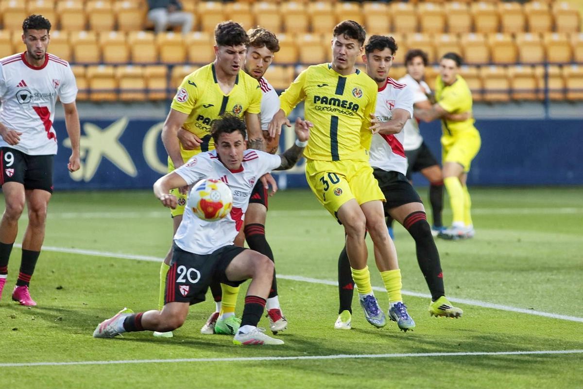 Albert García volvió a ser el encargado de abrir el marcador a favor del Villarreal B.