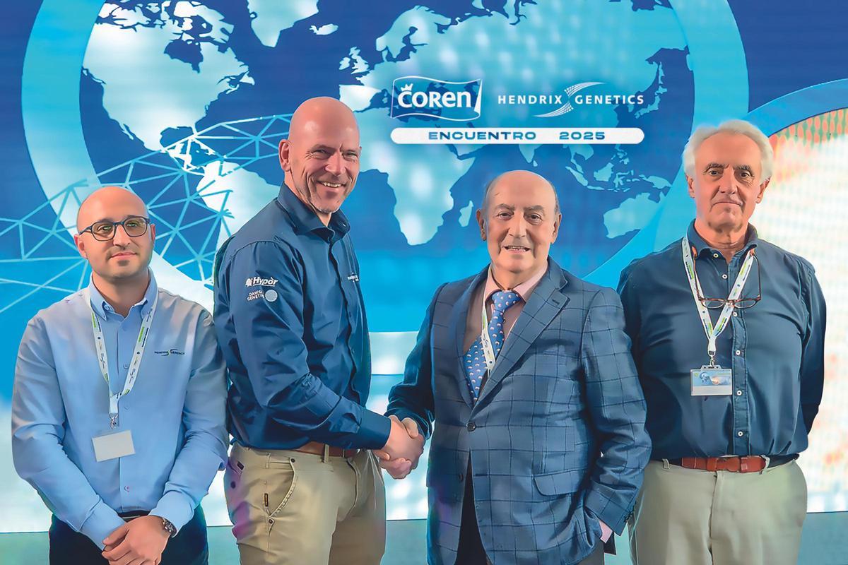 Manuel Gómez-Franqueira, presidente de Grupo Coren, durante la convención desarrollada en A Toxa, con los principales directivos de Hendrix.