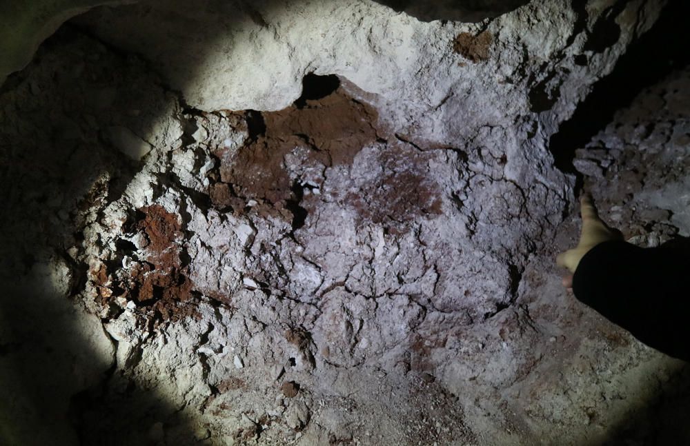 La familia propietaria de la Cueva del Tesoro reclama que un arqueólogo se haga cargo de la dirección del monumento