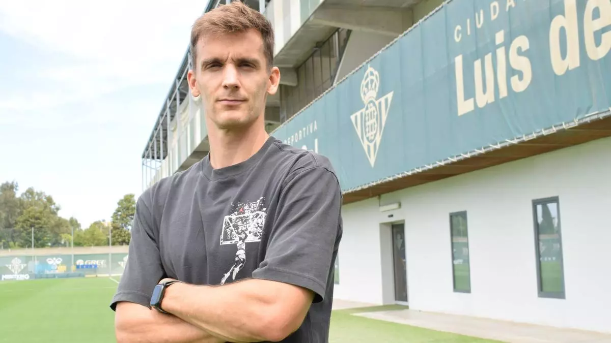 Llorente: "Podré decir que jugué y metí un gol en el Villamarín y me encantaría hacerlo en el nuevo Benito Villamarín"