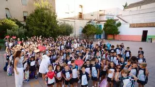 Nervios e ilusión en la vuelta al cole en Córdoba con el compromiso de completar la plantilla de docentes el lunes