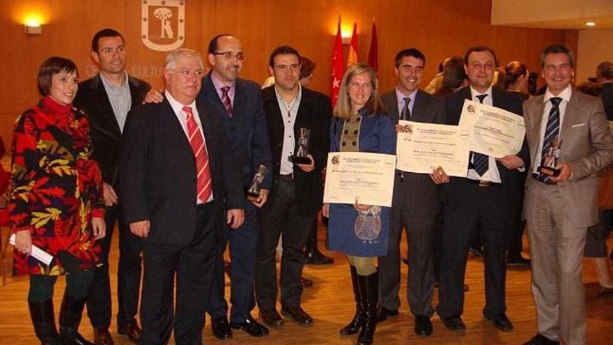 Los responsables de los centros del grupo Gexe tras ser premiados en Madrid por sus avances en materia educativa
