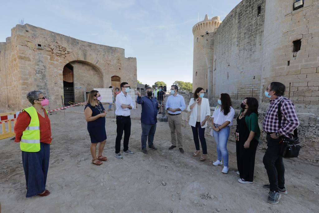 Las obras de rehabilitación en Bellver dejan al descubierto un muro medieval