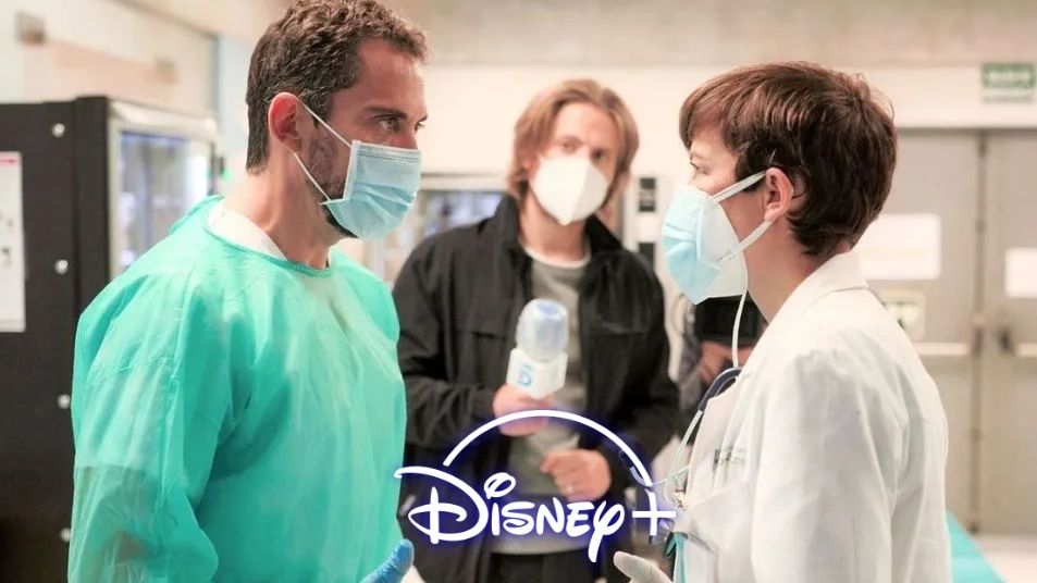 Escena de 'Besos al aire', serie que estrenará Disney+ en marzo