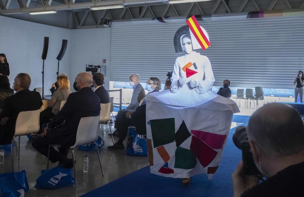 Antonio Orozco canta en la presentación de la vestimenta del Equipo Paralímpico Español en La Marina de Valencia