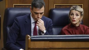 Pedro Sánchez y Yolanda Díaz, en una sesión de control al Gobierno en el Congreso.