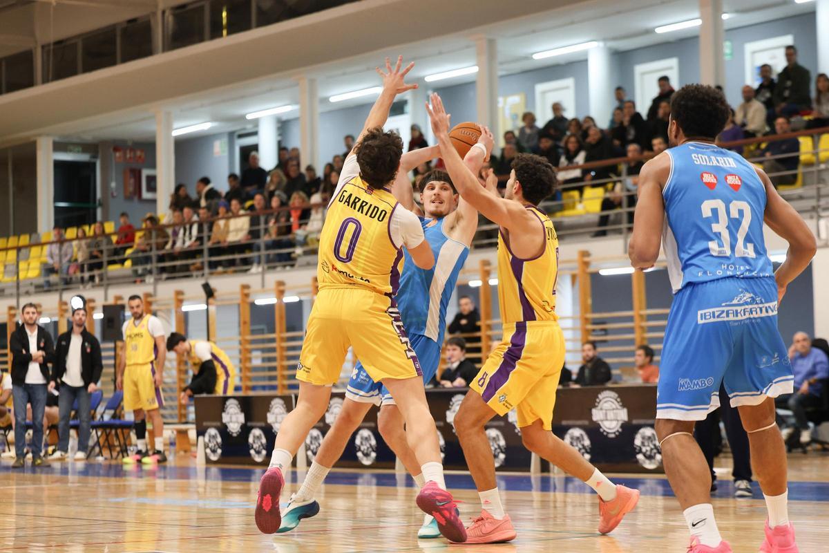 Galería: triunfo del Class Sant Antoni frente al Homs Mataró