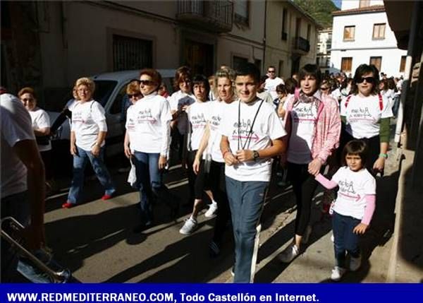 MULTITUDINARIA MARCHA SOLIDARIA CONTRA EL CÁNCER EN LA VILAVELLA