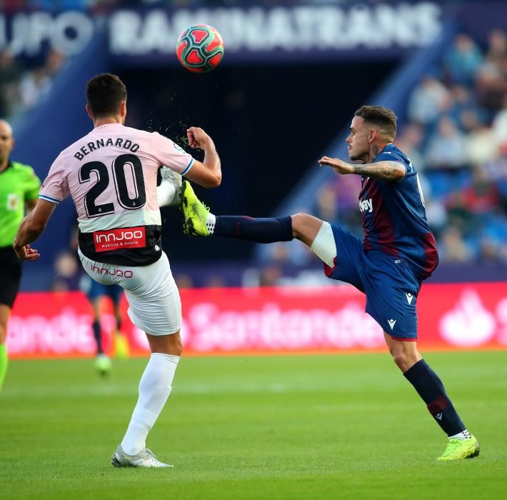 El Levante UD - RCD Espanyol, en imágenes