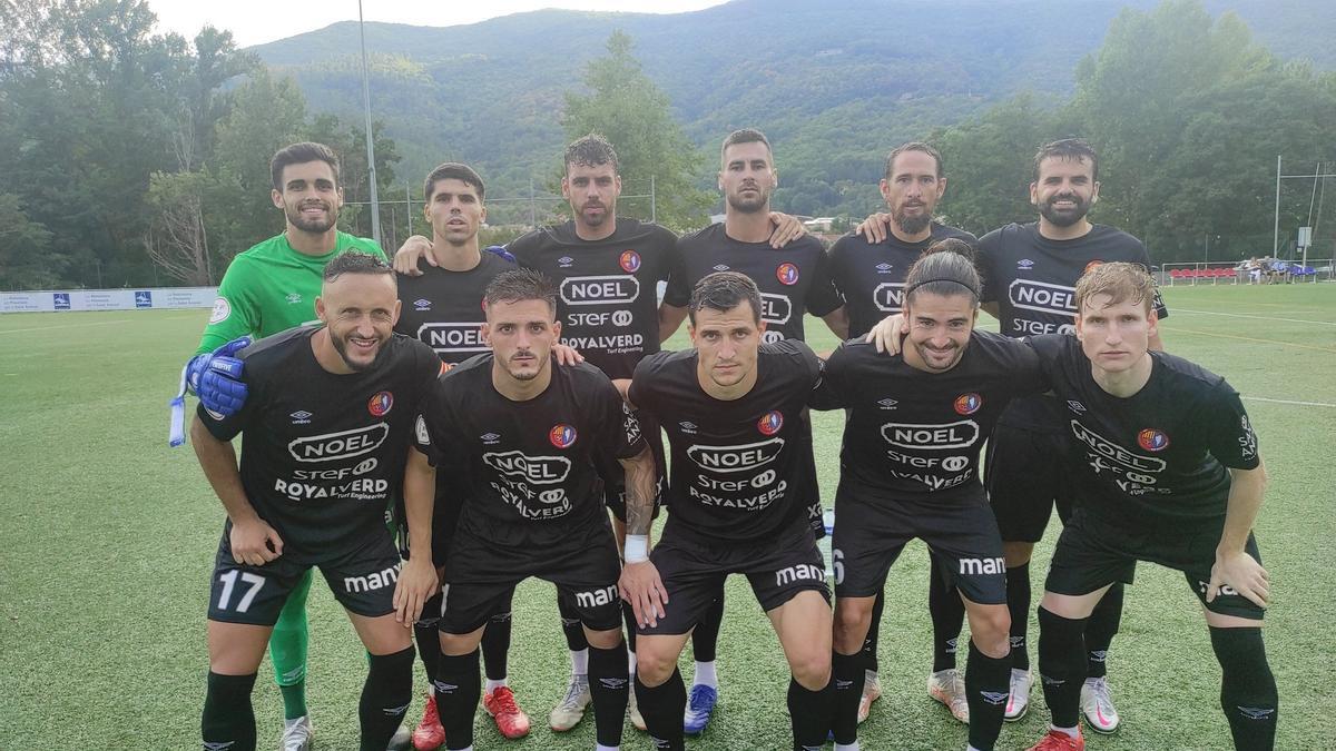 L&#039;onze inicial de l&#039;Olot al camp de l&#039;Amer.