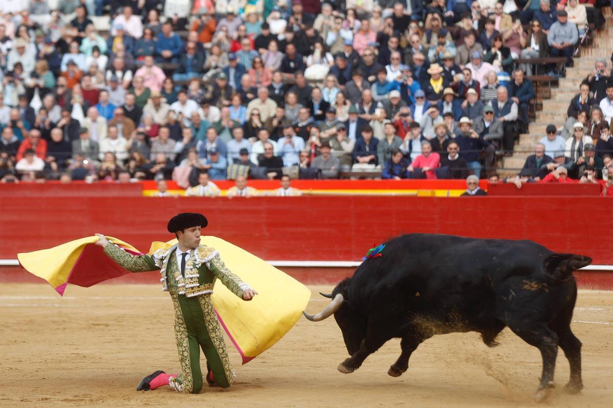 El mano a mano entre Borja Jiménez y Tomás Rufo de la Feria de Fallas, en imágenes