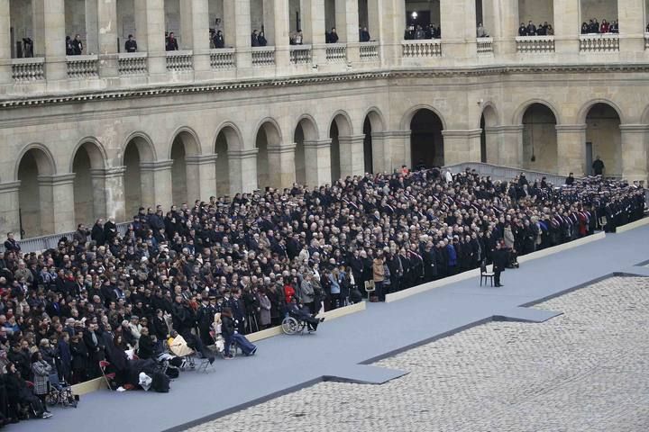 Homenaje a las víctimas del 13-N en París