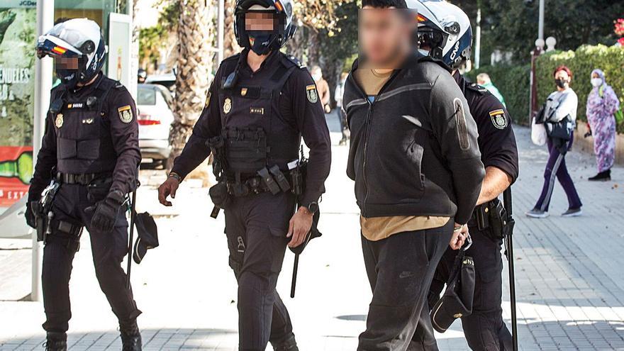 Dos detenidos con droga en la Gran Vía de Alicante