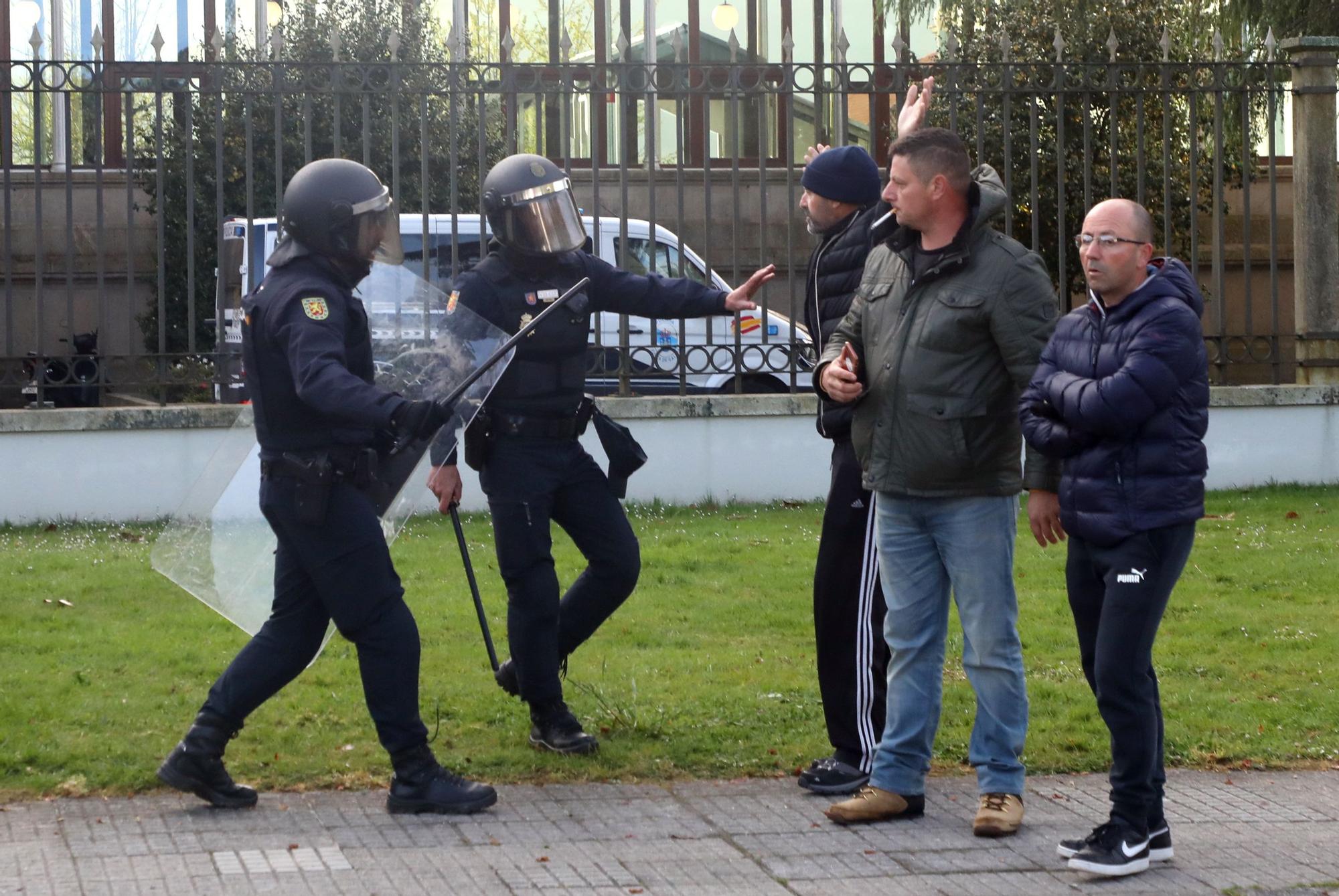 Carga policial en la protesta de bateeiros en Santiago