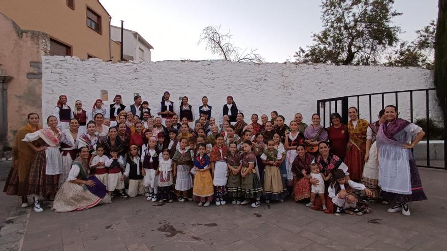 Jotas, seguidillas y danzas guerreras: el folklore de la Serranía que atraviesa generaciones