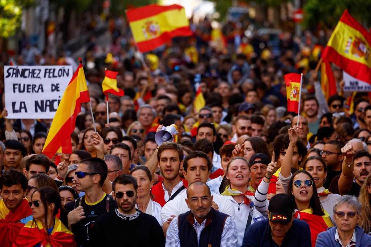 Manifestaciones en ciudades de toda España tras el acuerdo del PSOE y Junts