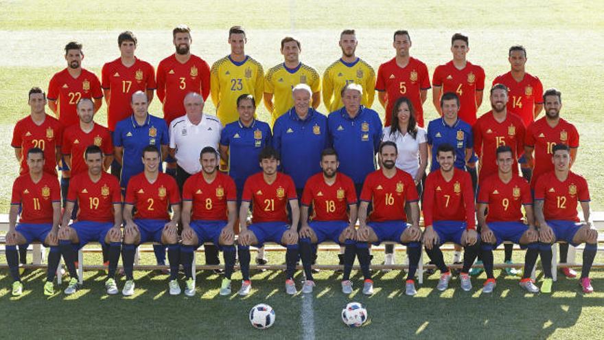 Foto de familia y sesión de entrenamiento para la selección en Las Rozas