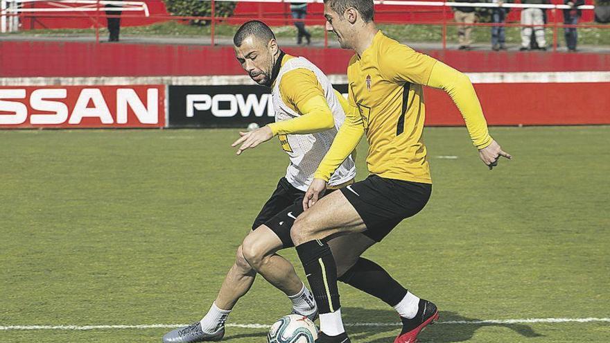 Javi Fuego y Pedro, el dúo más estable entre las ocho medias del Sporting