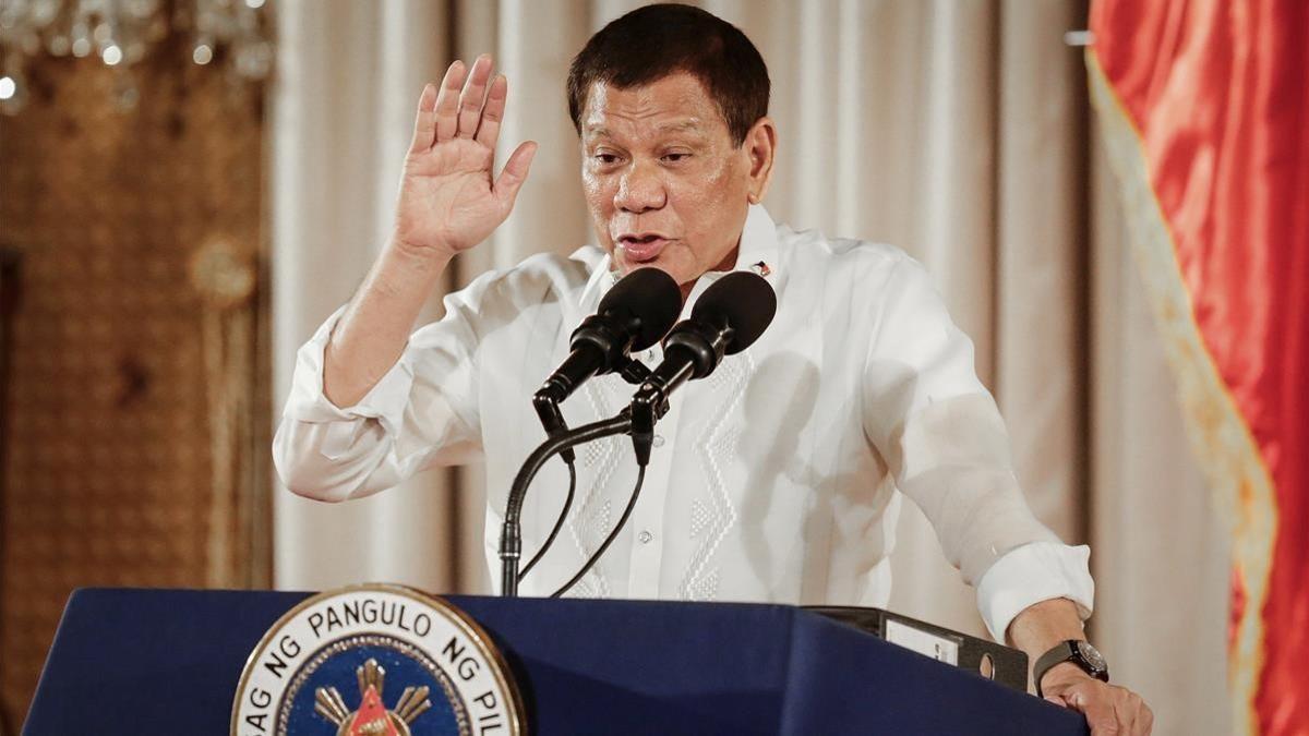 Duterte pronuncia un discurso en el Palacio de Malacanang, en Manila, el 16 de agosto.