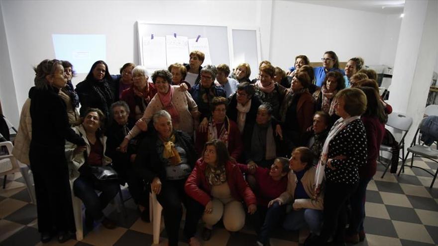 Organizan teatro para reavivar a la mujer rural