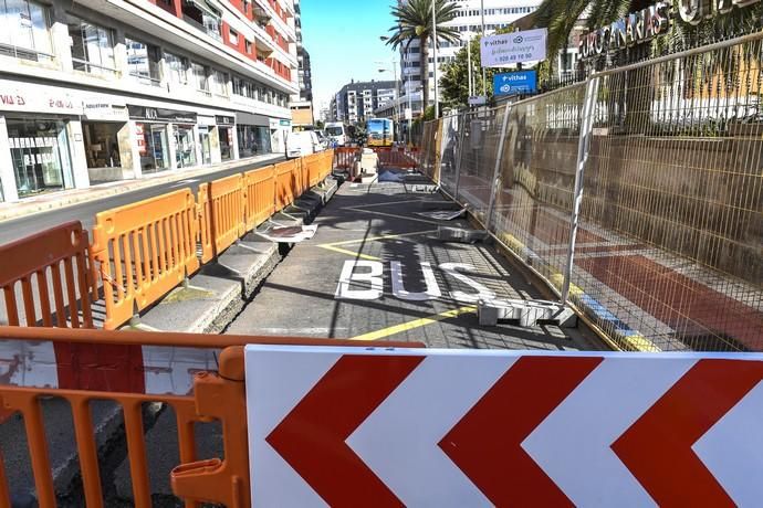 06-04-19 LAS PALAMS DE GRAN CANARAIA. LEON Y CASTILLO. LAS PALMAS DE GRAN CANARIA. Carril bici en en fase de implantación en Leon y Castillo. Fotos: Juan Castro.  | 06/05/2019 | Fotógrafo: Juan Carlos Castro