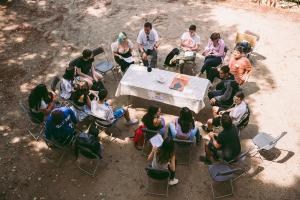 Com es pot aprendre al col·le justícia global: Terrassa reuneix experiències pioneres en els nous «currículums socials»