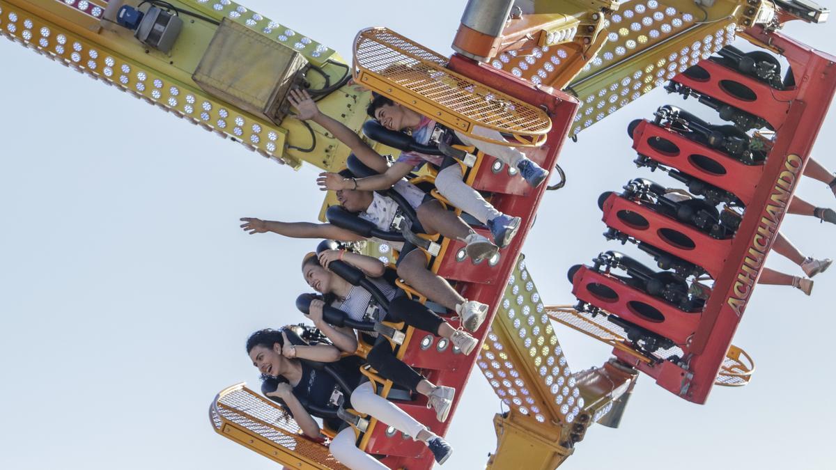 Ambiente en una atracción de la feria de Cáceres, en una imagen de 2019.