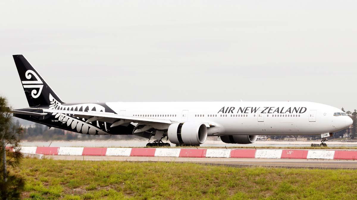 Un Boeing 777-300ER de Air New Zealand, tras aterrizar en el aeropuerto internacional Kingsford Smith de Sidney.