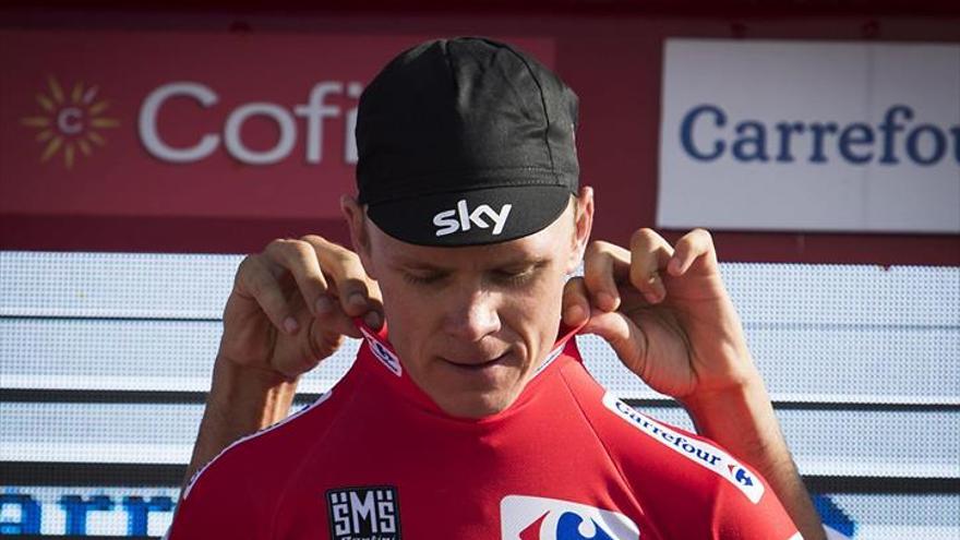 Imperial Tretin mientras Froome se adueña del maillot rojo de líder