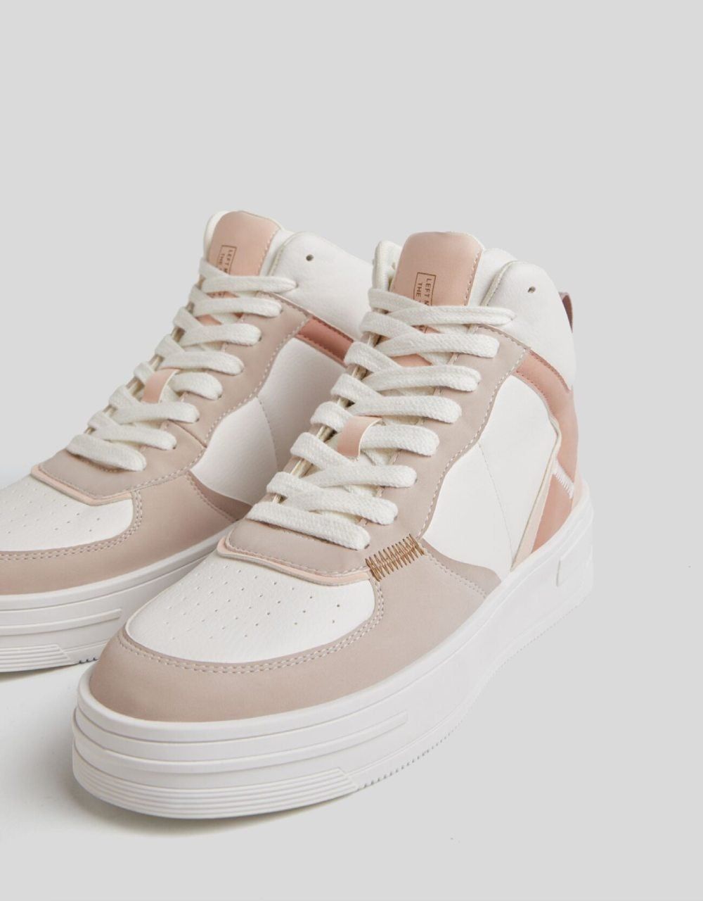 Zapatillas pastel en Bershka