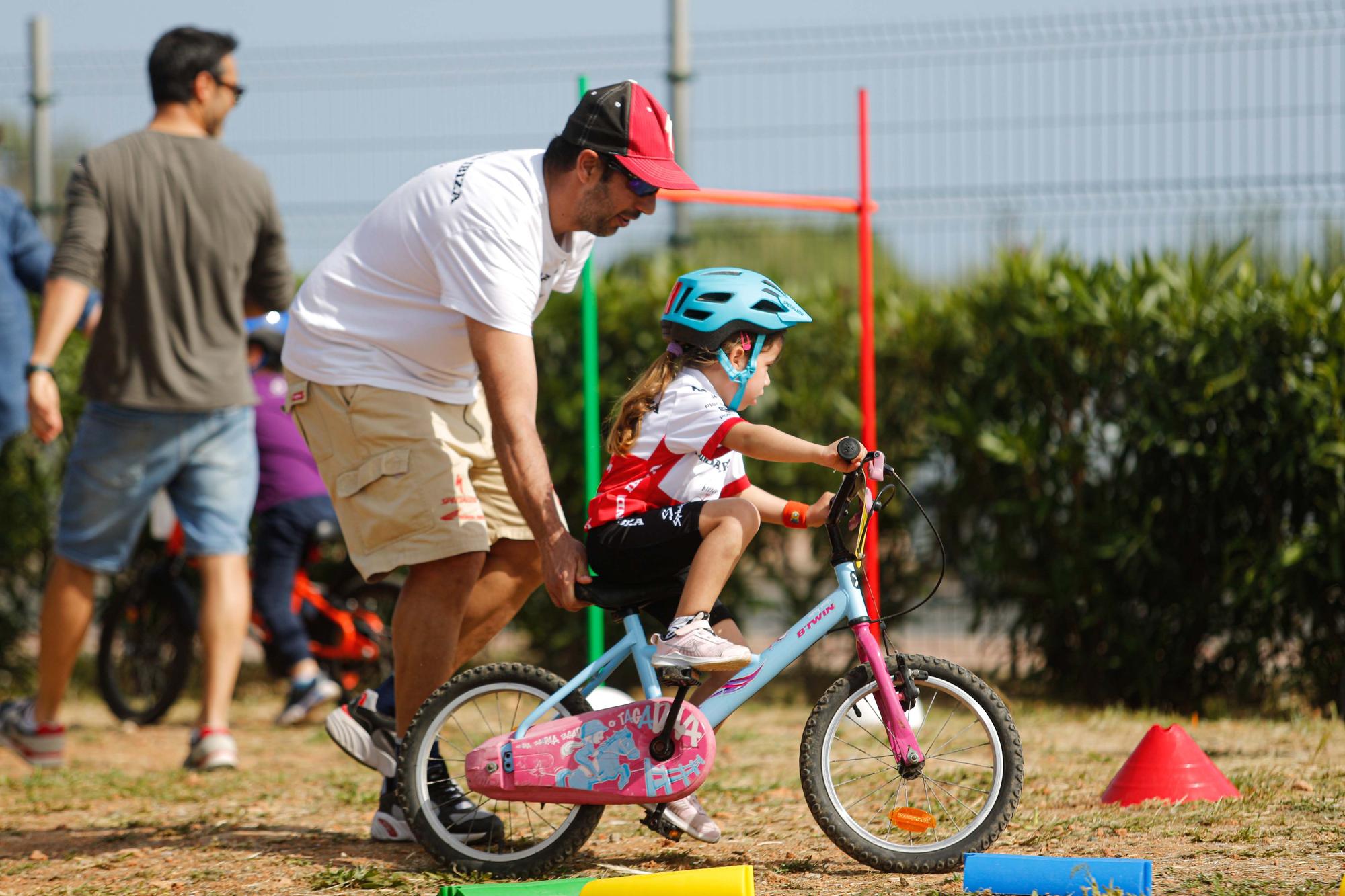 Los más pequeños de Ibiza aprenden a manejar con Bicykids