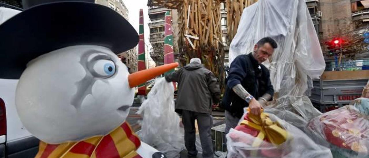 Plantà y cremà de una hoguera de Nadal