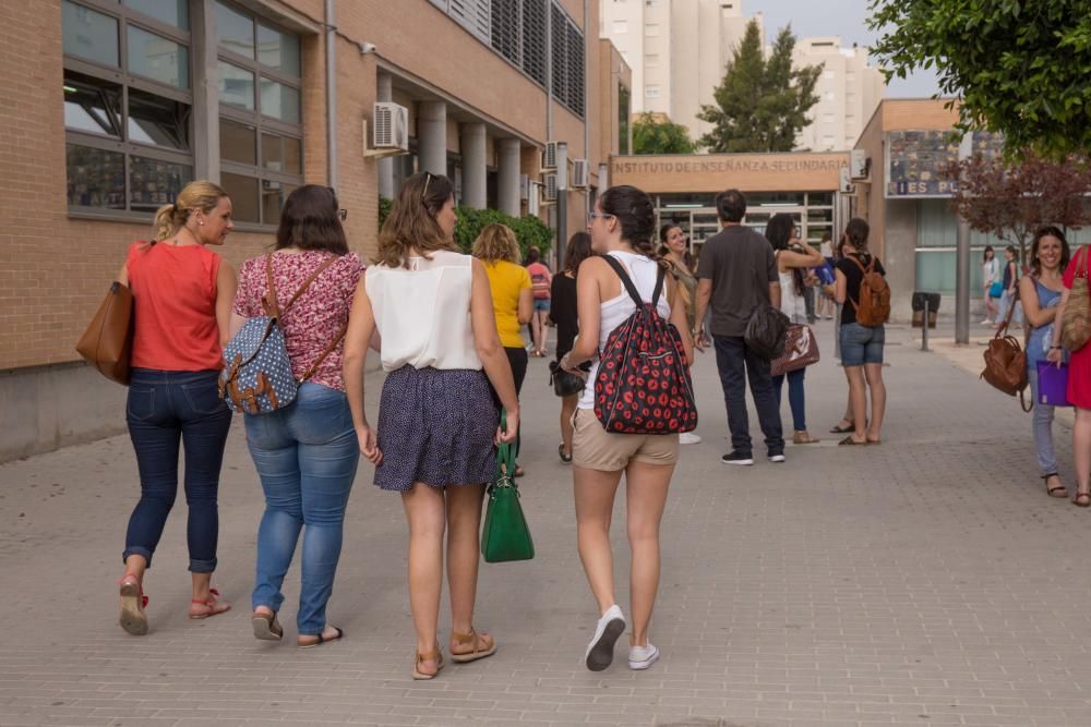 Abandono en masa de los opositores a la enseñanza