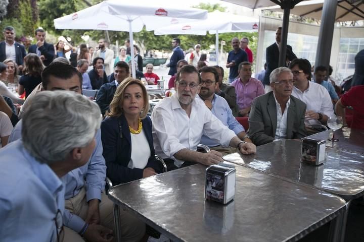 17/06/2016.Mariano Rajoy, presidente del Gobierno en funciones, ve el partido España-Turquía de la Eurocopa en Café Atlántico..Santa Cruz