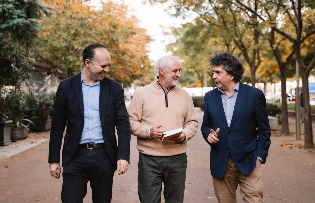 De los tres autores, Mario Garcés (dcha.) es el único que tenía ya libros publicados.